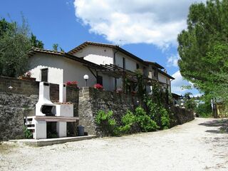 Cottage in Bettona, Italy
